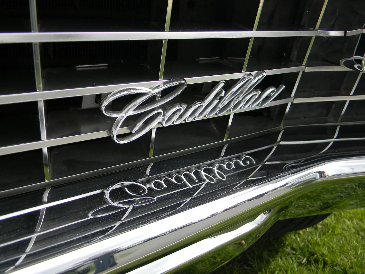 Revealing Warren Buffett Car Choices That Inspire You in 2023 4 Warren_Buffett_Car_cadillac_2016
