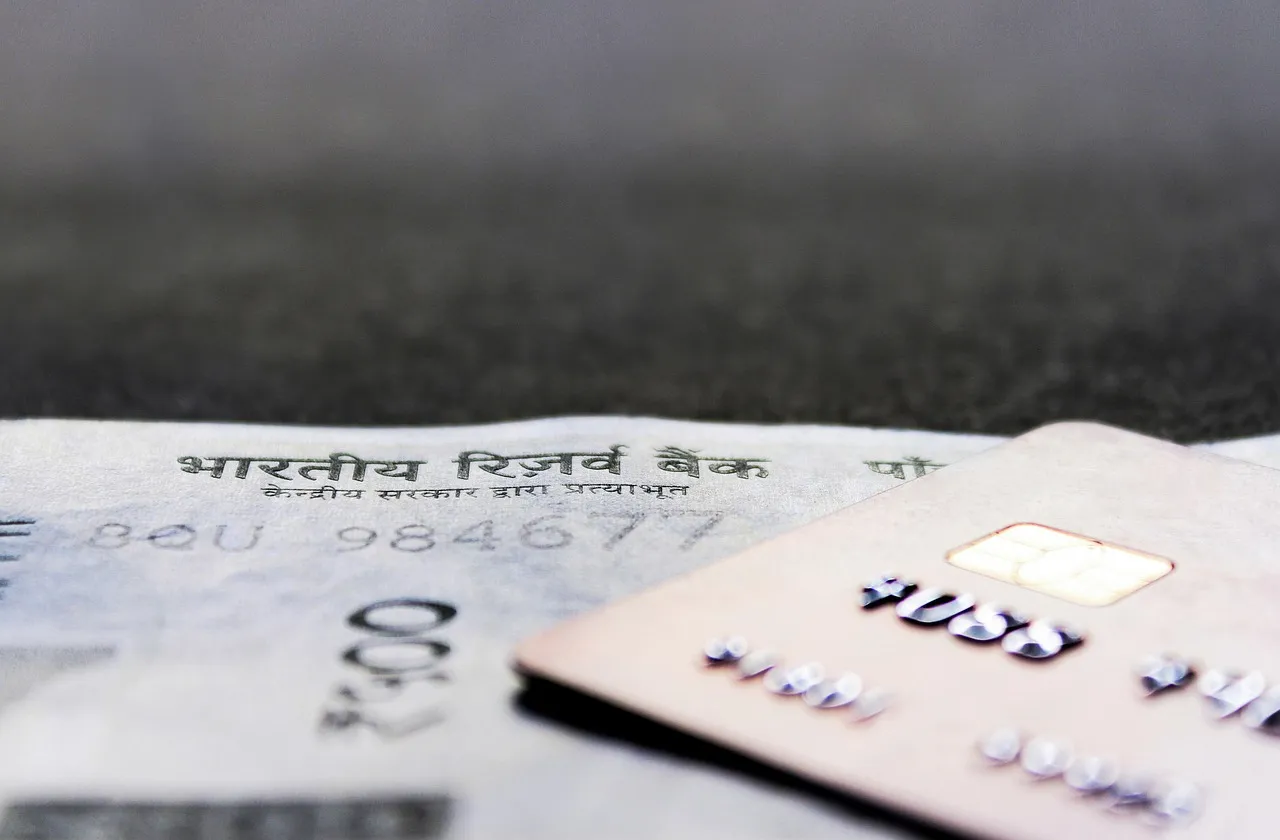 Travel-card-convenience-and-security-benefits