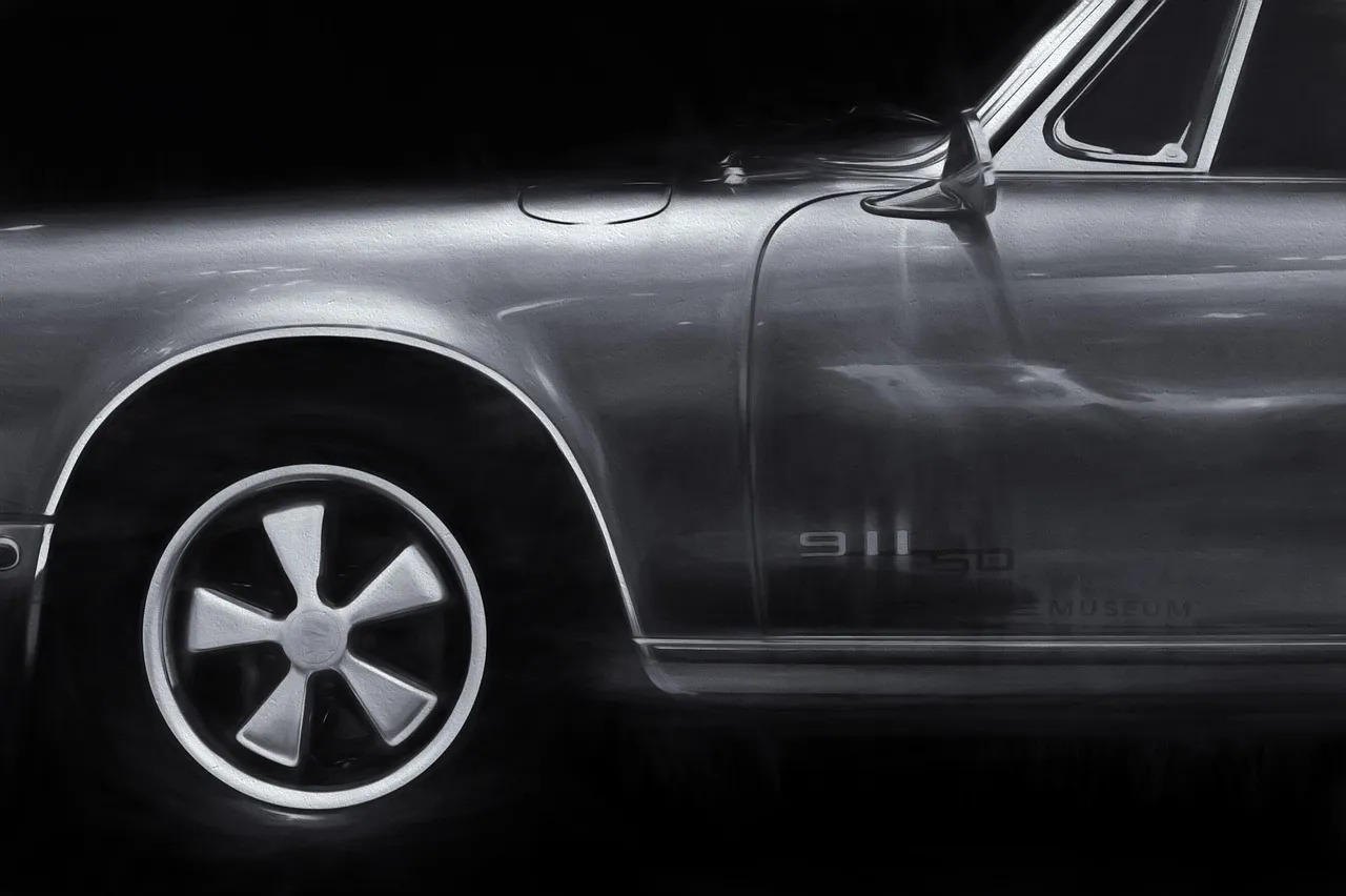 Revealing Warren Buffett Car Choices That Inspire You in 2023 7 Warren_Buffett_Car_Lincon_2001