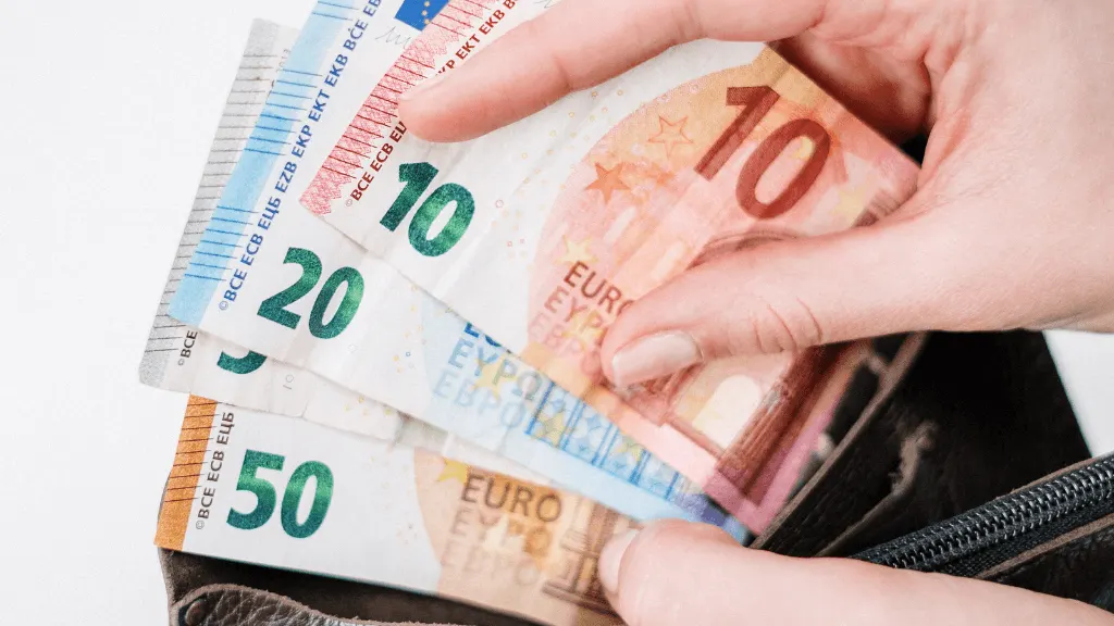 Top 12 Steps to Achieve Financial Freedom in 2023. 6 Steps-to-Financial-Freedom